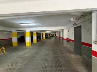 Parking voiture à Centre. Calle francoli, centro de salou.