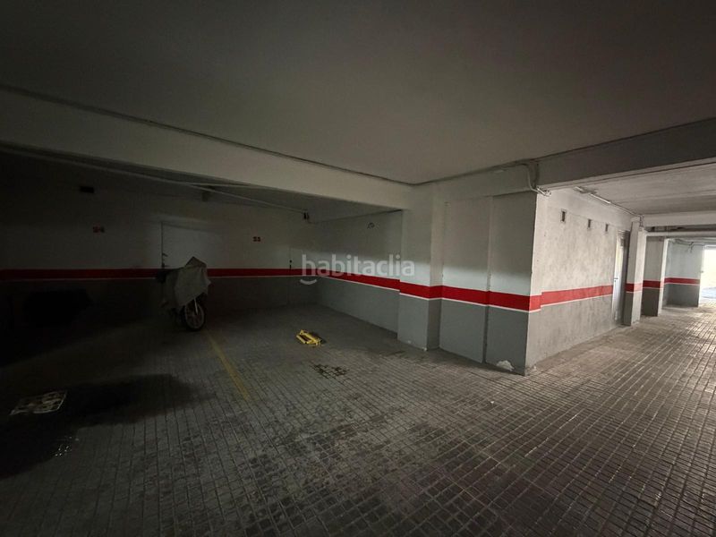 Foto c9030009-80a4-4bd8-87c6-84f29bbad4f8. Aparcament cotxe a Centre Salou