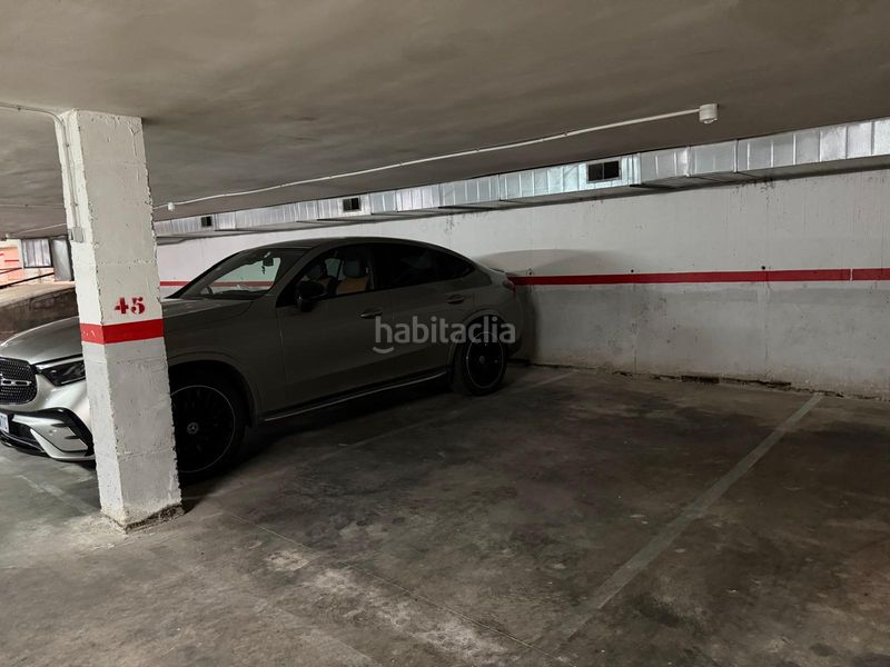 Foto 0d6452e0-182f-4610-9d45-f65ba0a73f89. Aparcament cotxe a Plaça Europa - Port Aventura Salou