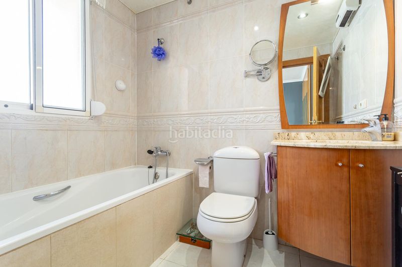 Foto 1bd36511-1e3d-429e-ade5-226d2feb16c8. Casa aparellada amb calefacció aparcament piscina a Salou