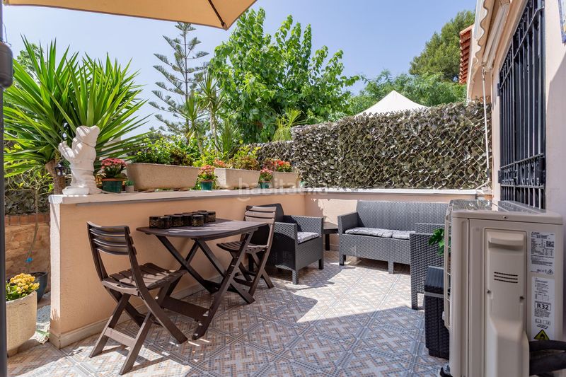 Foto 5d67107b-8009-467e-af5f-94cd3ece3461. Casa aparellada amb calefacció aparcament piscina a Salou