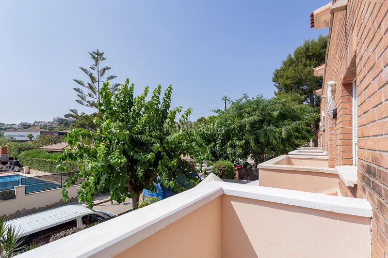 Foto 6ae2e685-71ad-47a7-8817-bba4aebc50d3. Casa aparellada amb calefacció aparcament piscina a Salou