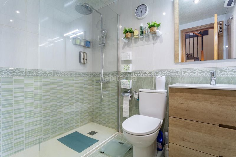 Foto d3889e5d-85ef-4beb-8dcb-82eb5bb57721. Casa aparellada amb calefacció aparcament piscina a Salou
