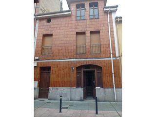 Local Comercial a Calle alferado nespral 16. Local en sama de langreo