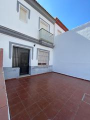 Casa adossada a Pilas. Chalet adosado en pilas