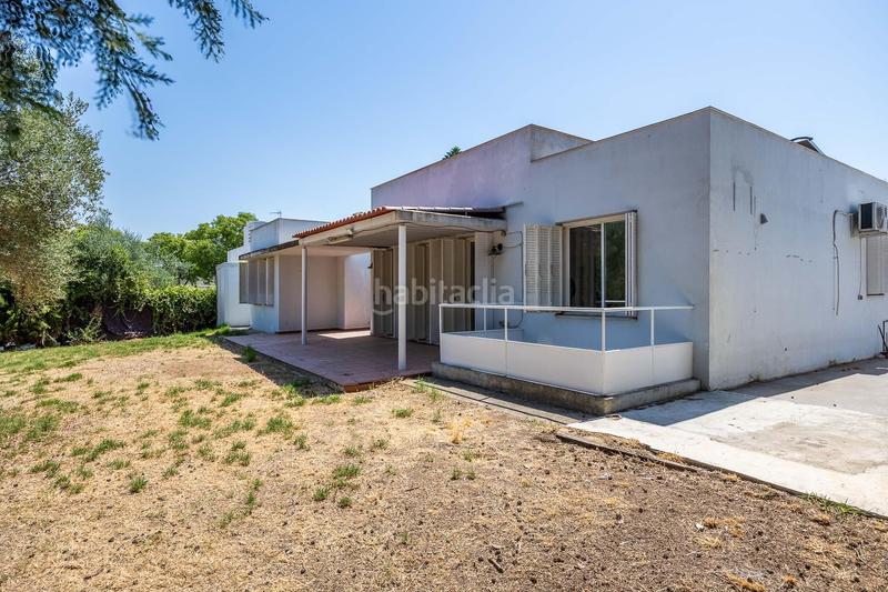 Foto 8441d996-bc73-43fc-9add-954e11d23fe7. Chalet  independiente en Almensilla