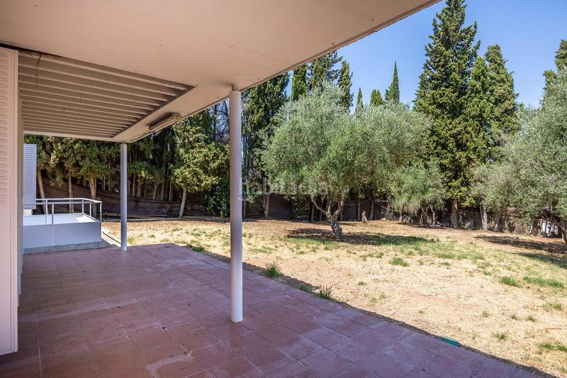 Foto ccdee072-b646-4ce1-9543-94ffdfd4c0f9. Chalet  independiente en Almensilla