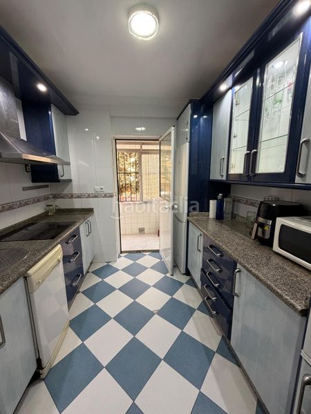 Foto 247c4b3a-bca5-4e44-a64b-f2e0c79a5492. Pis a Barrio del Nervión Sevilla