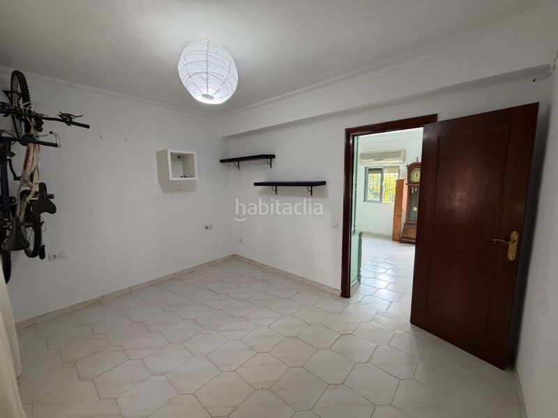 Foto d866f29c-1f9b-4c7c-8ca0-ac07dd12f91b. Pis a Barrio del Nervión Sevilla