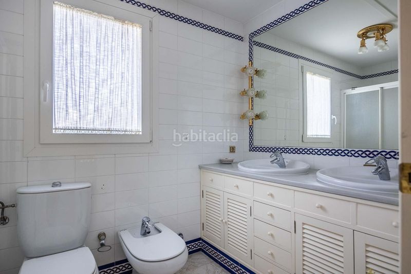 Foto 5c6e19fb-dd2e-4b04-bd9f-b73582fe1fe9. Xalet amb aparcament piscina a Gelves