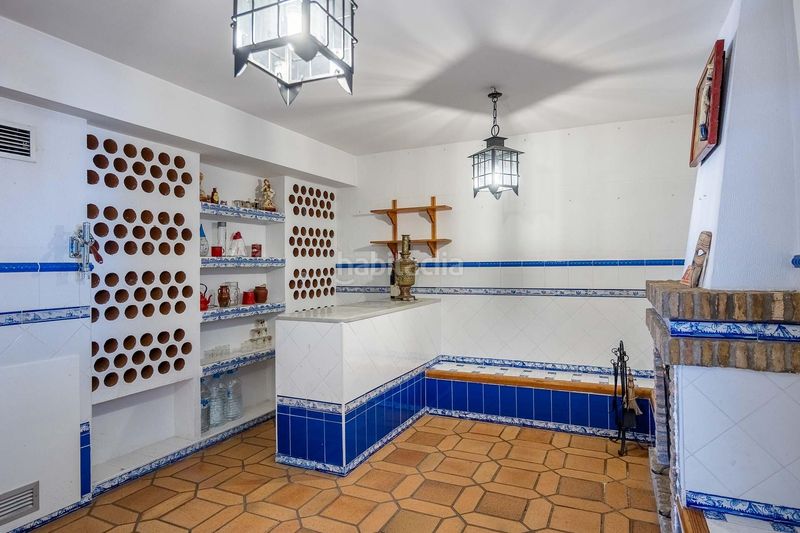 Foto 6734719d-b0a9-4a5c-8344-ba1e30bde896. Xalet amb aparcament piscina a Gelves