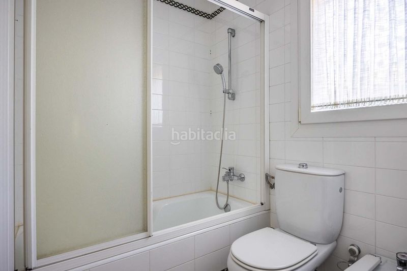 Foto d4ce5ceb-d93c-4f4a-8b31-ed58c02e6fb9. Xalet amb aparcament piscina a Gelves