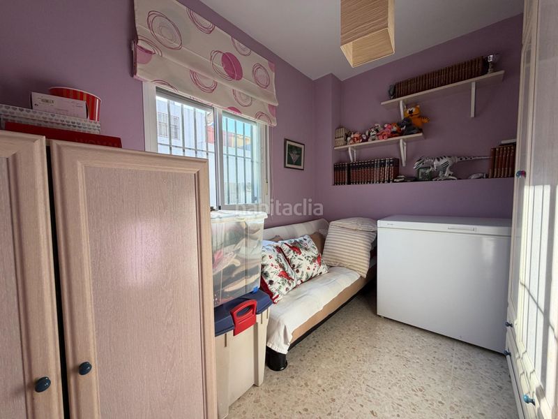Foto 5215b814-410a-4758-b494-e7676ab2a1eb. Casa adosada adosado en Bollullos de la Mitación