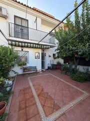 Casa adossada a Bollullos de la Mitación. Adosado en bollullos de la mitación