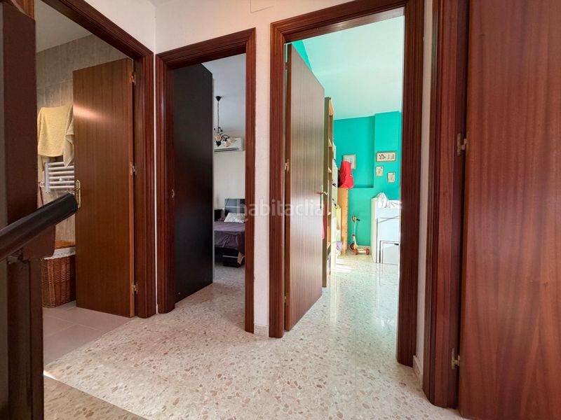 Foto edba985a-e5ec-4688-ba77-3ec32e4e04b0. Casa adosada adosado en Bollullos de la Mitación
