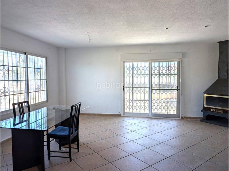 Foto 5f6ca630-ab7b-4773-96c3-29b1d80af352. Casa amb aparcament a El Grao Castellón de la Plana