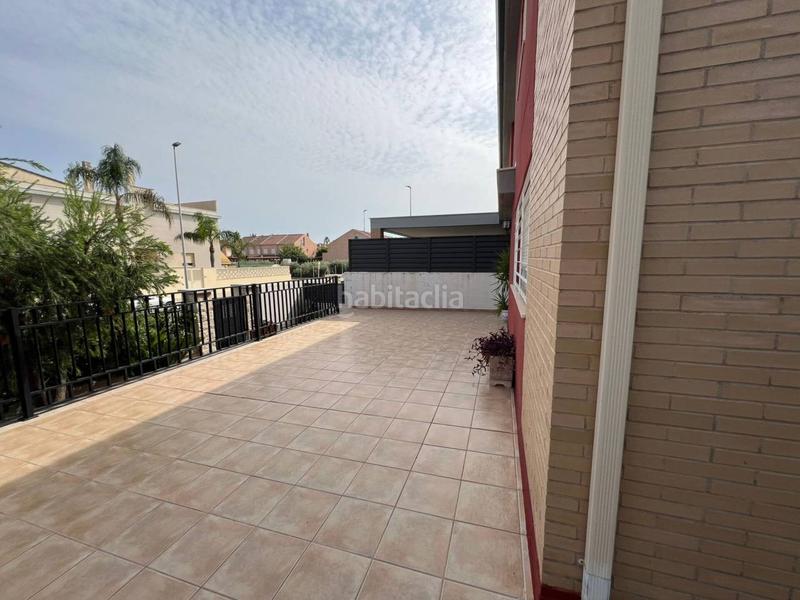 Foto 21c237a8-f709-4420-bfd0-2e6dab409a5a. House with heating parking in Playa Burriana