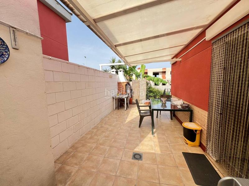 Foto e5f08fac-79fc-4d93-b914-86e00596b8fc. House with heating parking in Playa Burriana