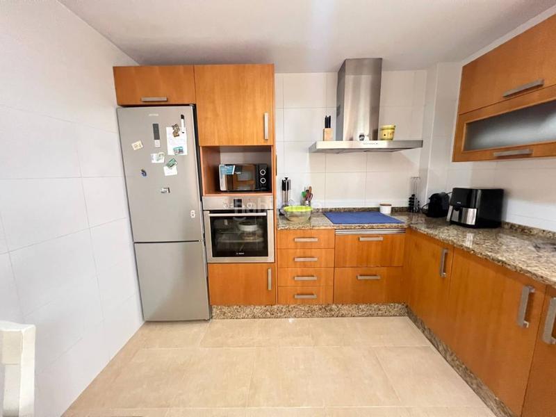 Foto f0029242-a867-4d07-87f9-19aa95933a3c. House with heating parking in Playa Burriana