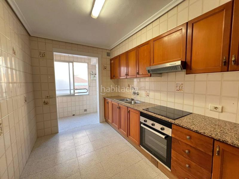 Foto ea0dc0a5-89bb-4fb7-9b44-ce36327f8cbf. Flat in Centro Almazora / Almassora