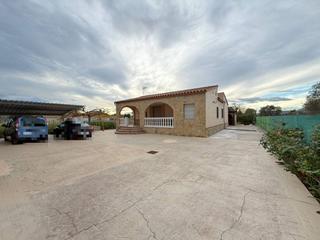 Casa  Mota. Venta  casa en castell de la plana