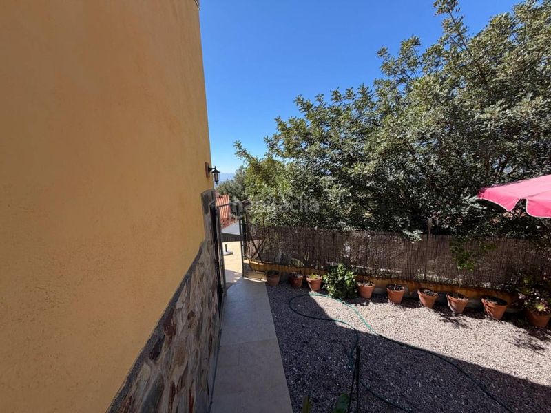 Foto c17b3917-a85c-4dc9-8b36-924e5b7e097c. Casa adossada amb calefacció aparcament piscina a Borriol