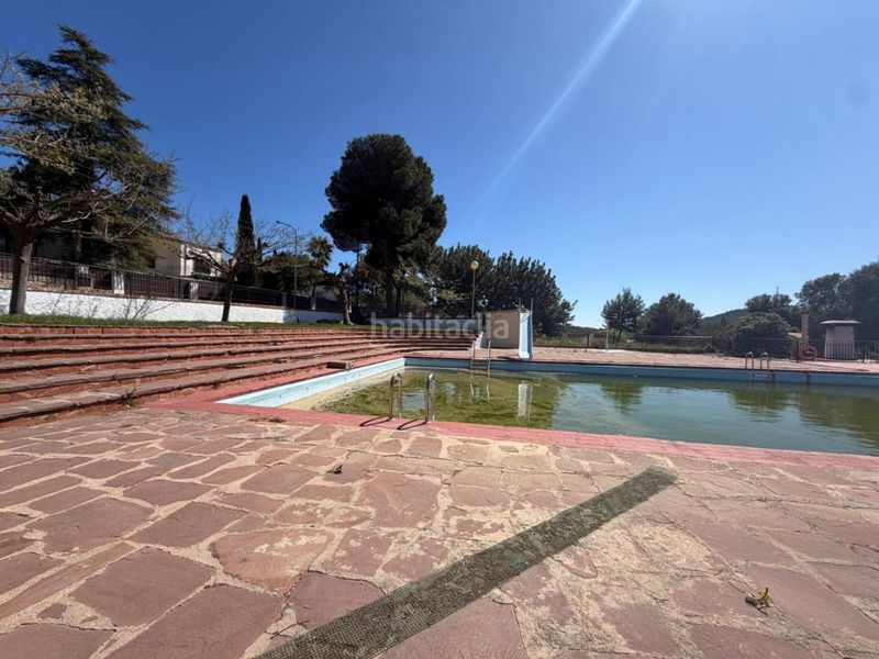 Foto c2b10c14-cab3-42fc-af72-f30f8cc3c025. Casa adossada amb calefacció aparcament piscina a Borriol