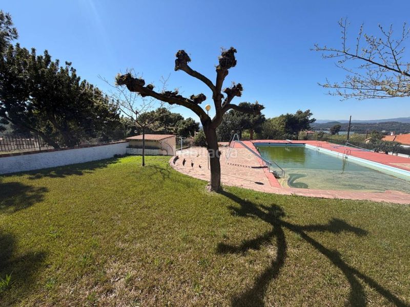 Foto f3a59787-4664-44b5-95f8-95698dd3ffde. Casa adossada amb calefacció aparcament piscina a Borriol