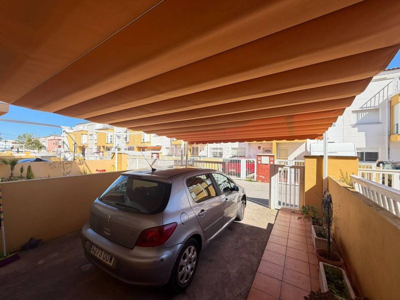 Foto 0139bb97-dce5-43d2-a36b-ab3680f80ef8. Casa adossada amb aparcament piscina a Playa-Ben Afeli Almazora / Almassora