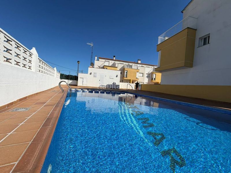 Foto 5a2ca791-20d8-48af-843c-532861e962f9. Casa adossada amb aparcament piscina a Playa-Ben Afeli Almazora / Almassora