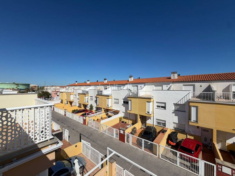 Foto 7a71f5a3-0c4a-4bee-b3cd-8bde72ad34a5. Casa adossada amb aparcament piscina a Playa-Ben Afeli Almazora / Almassora