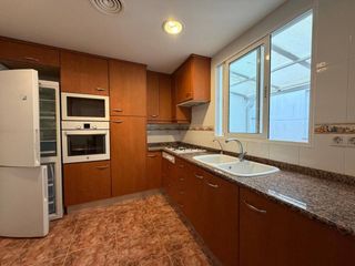 Flat  Calle goya. Venta de piso exterior de 2 habitaciones en zona camí de llombai