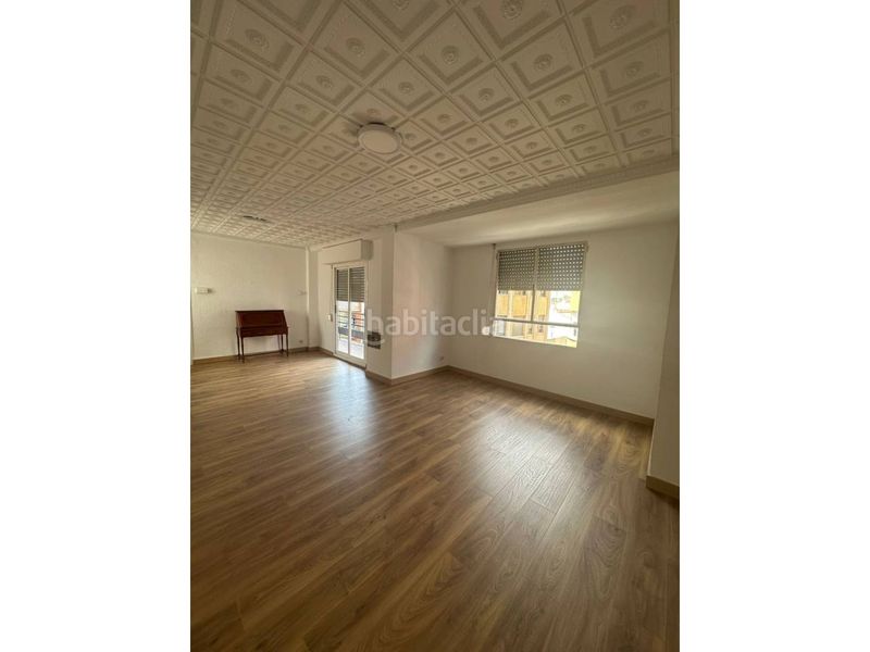 Foto 16ccfc4a-9ceb-4a0f-9c2d-b2af66db7dd5. Pis a Centro Burriana
