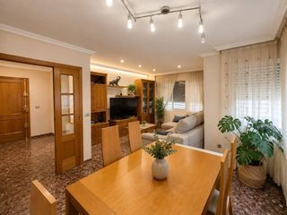 Etagenwohnung  Calle peñíscola. Venta de piso exterior de 3 habitaciones en cariñena, vilareal