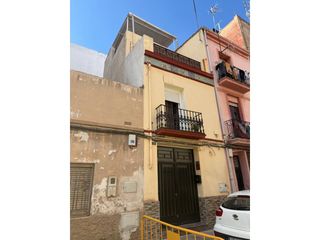 Casa a Calle Isidro Villaroig