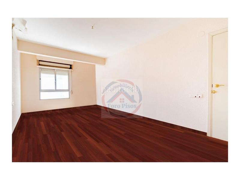 Foto 5708cd17-6435-4c76-98dc-8741984d0466. Piso  centrico en Albaida