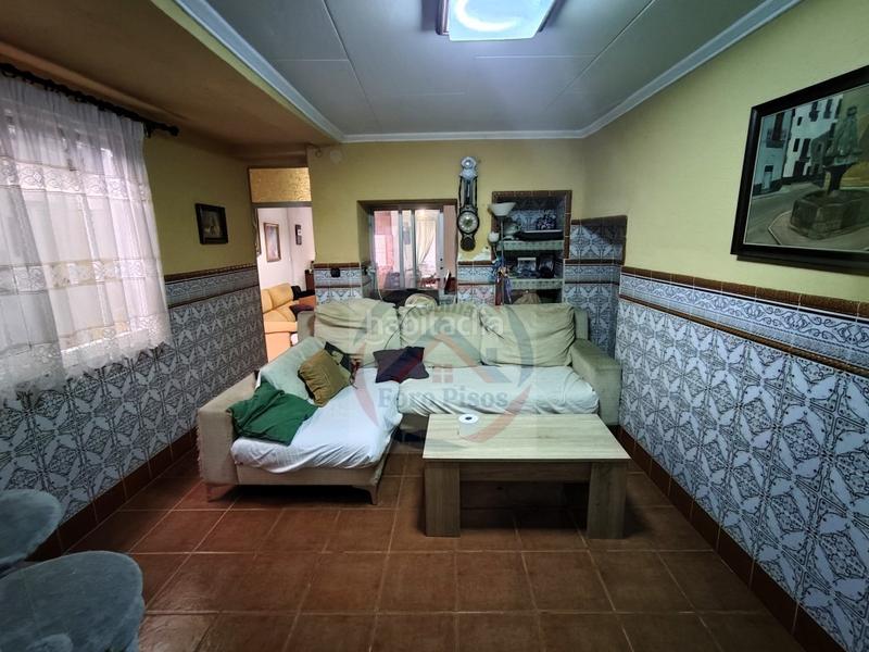 Foto 054e67d8-88cf-4ed4-ba78-476bf86e4302. Pis a Xàtiva