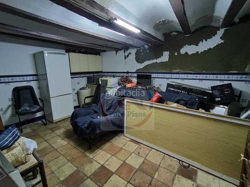 Foto b5465651-1335-4a4c-aa0f-461d94a54e54. Pis a Xàtiva