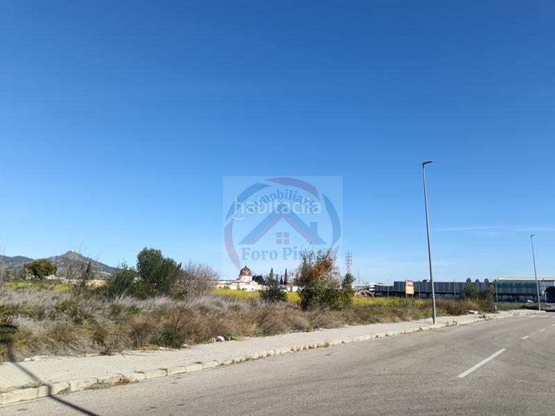 Foto f62d4f14-7fb5-4d95-8e32-f10f287646ed. Terreny residencial a Xàtiva
