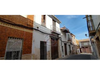 Casa  N/a. Casa para rehabilitar de 426 m2 en centro de chiva