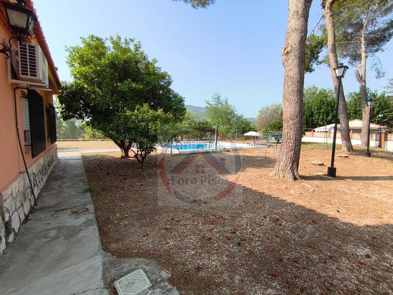 Foto 0b70f739-e525-48d3-8e86-6032a18380a2. Casa  4 habitaciónes, duplex venta en Xàtiva