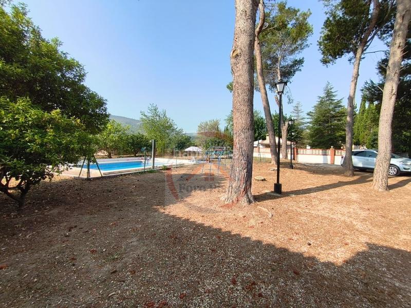 Foto c134bb0e-1c47-44e6-b927-d9480e6053d5. Casa  4 habitaciónes, duplex venta en Xàtiva
