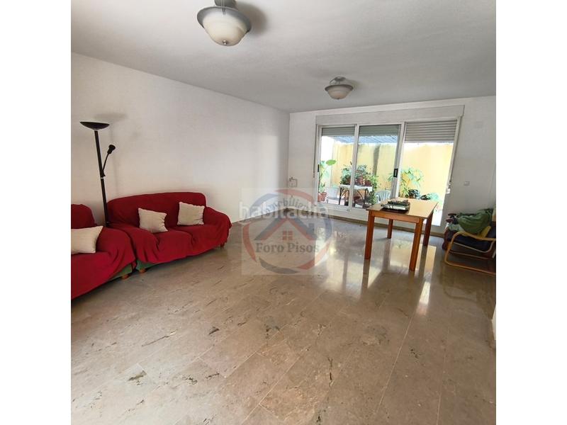 Foto 5ce7dd68-aea3-4617-9bab-bf3ba2d75562. Casa  4 habitaciónes, duplex venta novelé en Novetlè