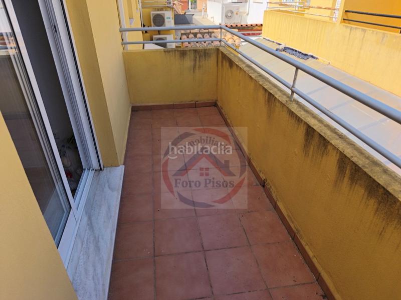 Foto 6a723f8c-1d32-472d-8ef9-a2a8e06e5ce9. Casa  4 habitaciónes, duplex venta novelé en Novetlè