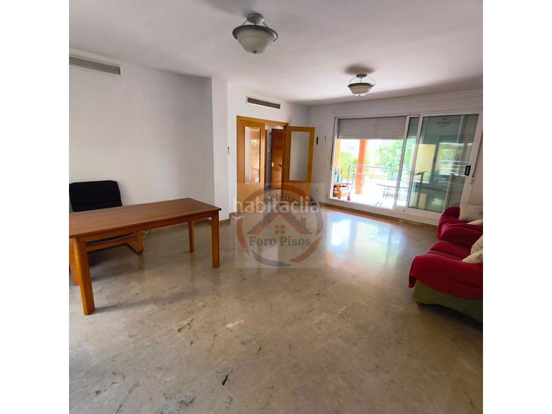 Foto a9a5f873-2f0f-4b7c-a20f-b3e199fa82e1. Casa  4 habitaciónes, duplex venta novelé en Novetlè