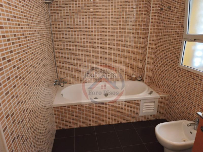 Foto ae4ccd83-b747-4d5f-ba14-fae9844304df. Casa  4 habitaciónes, duplex venta novelé en Novetlè