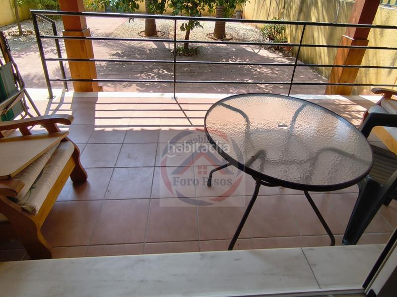 Foto b9d03902-e743-47b9-8577-4792a9a43234. Casa  4 habitaciónes, duplex venta novelé en Novetlè