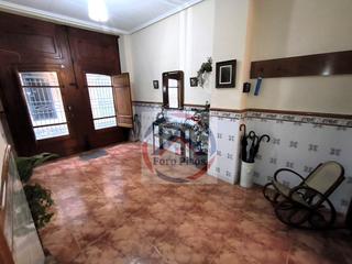 Maison  N/a. Casa 6 habitaciones, triplex venta chiva