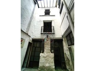 Casa  N/a. Casa esquinera con 2 viviendas centro de xativa