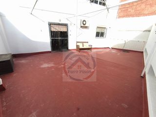 Pis en X�tiva. Vivienda amplia con gran terraza para disfrutar todo el a�o